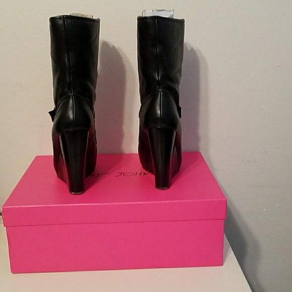 Betsey Johnson Ryderrr Wedge Boots Size 8.5 - Picture 2 of 8